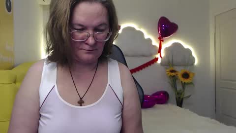 holymilfa online show from February 20, 10:59 am