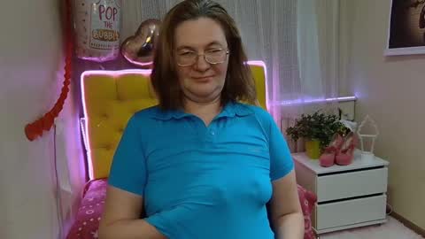 holymilfa online show from March 11, 11:23 am