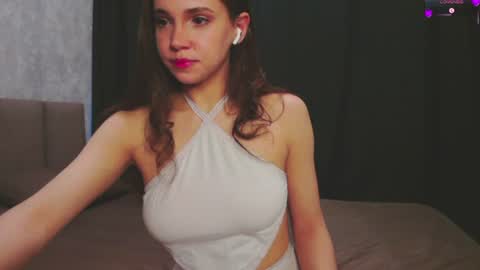 Snapshot of holysinner83 chatting on June 21, 12:19 pm holysinner83 online show from June 21, 12:19 pm