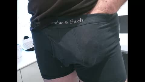 Snapshot of hom2022 chatting on January 19, 8:29 am Hom2022 online show from January 19, 8:29 am