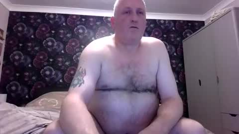 Snapshot of honestman999 chatting on October 28, 5:37 pm honestman999 online show from October 28, 5:37 pm