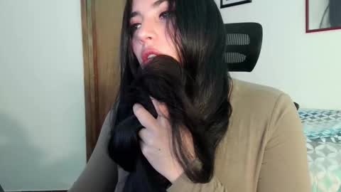 Snapshot of honey_aynur chatting on October 9, 5:55 pm Honey Aynu online show from October 9, 5:55 pm
