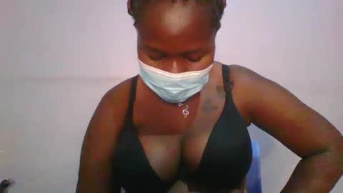 Snapshot of honey_beb chatting on September 21, 4:36 am honey_beb online show from September 21, 4:36 am