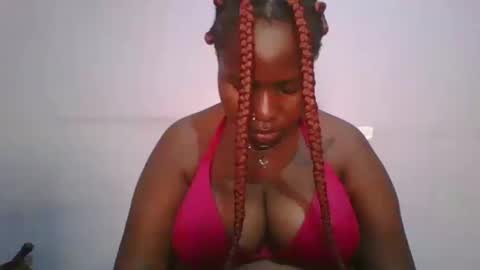 Snapshot of honey_beb chatting on September 22, 12:51 pm honey_beb online show from September 22, 12:51 pm