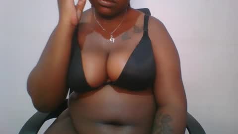 Snapshot of honey_beb chatting on September 29, 8:30 am honey_beb online show from September 29, 8:30 am