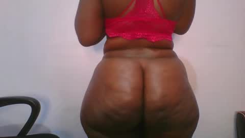 Snapshot of honey_beb chatting on October 9, 6:11 am honey_beb online show from October 9, 6:11 am