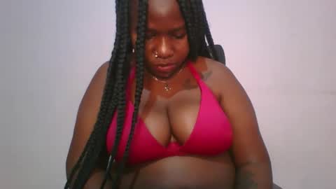 Snapshot of honey_beb chatting on October 19, 4:40 pm honey_beb online show from October 19, 4:40 pm