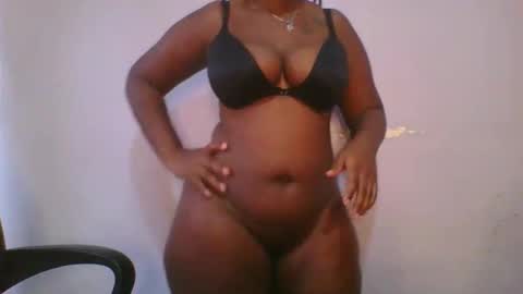 honey_beb online show from November 5, 5:07 am