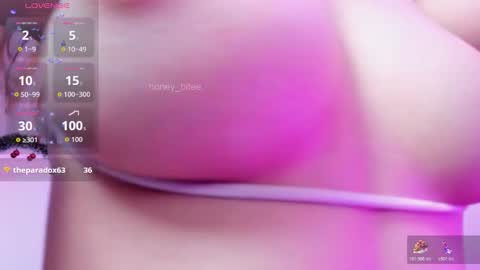 Snapshot of honey_bitee chatting on December 16, 7:19 pm Hi Im Annie vic Your dreams came true online show from December 16, 7:19 pm