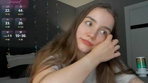 Snapshot of honey_chantal chatting on June 27, 7:19 pm Chantal online show from June 27, 7:19 pm