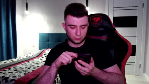 Wolfy online show from December 7, 8:16 pm