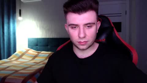 Wolfy online show from February 18, 6:04 pm