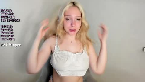 Honey and Misa online show from April 4, 10:40 pm