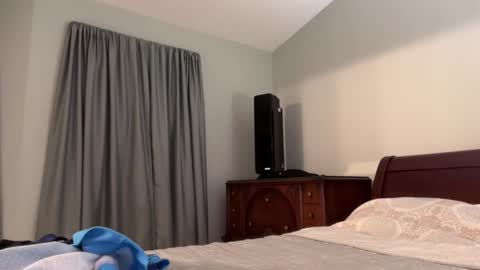 honey_man14 online show from April 2, 6:16 pm