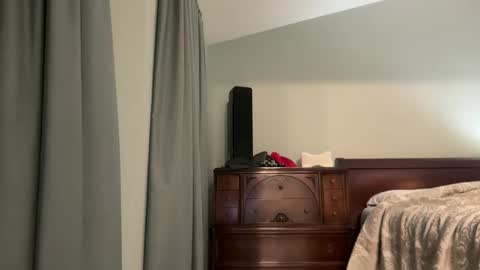 Snapshot of honey_man14 chatting on April 24, 3:25 pm honey_man14 online show from April 24, 3:25 pm