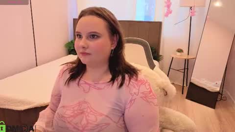 Snapshot of honey_sakura chatting on July 20, 10:39 am HoneySakura online show from July 20, 10:39 am