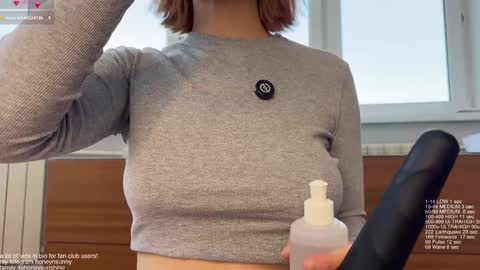 Snapshot of honey_sunshine chatting on March 13, 12:23 pm Jenyanew vid how I squirt in forest in bio online show from March 13, 12:23 pm