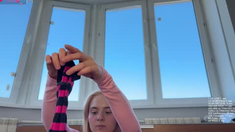 Snapshot of honey_sunshine chatting on March 21, 12:21 pm Jenyanew vid how I squirt in forest in bio online show from March 21, 12:21 pm