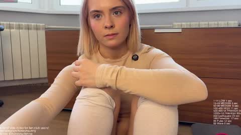 Snapshot of honey_sunshine chatting on March 31, 8:48 am Jenyanew vid how I squirt in forest in bio online show from March 31, 8:48 am