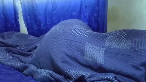 honey_sunshiny online show from March 15, 7:03 am