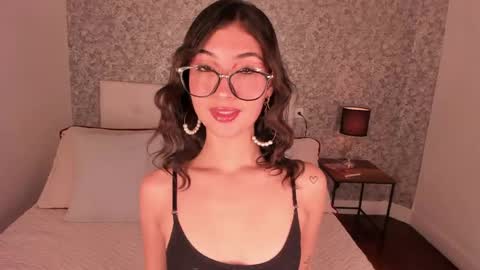 honey_sweet777 online show from May 22, 7:52 pm