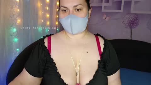 Alexa and Oscar online show from April 12, 4:56 pm