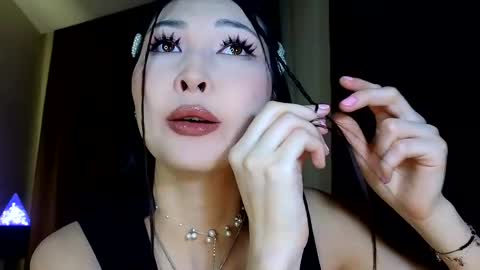 yani  online show from April 4, 9:23 pm