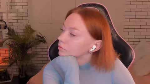 Snapshot of honeyautumn chatting on December 21, 12:20 am honeyautumn online show from December 21, 12:20 am