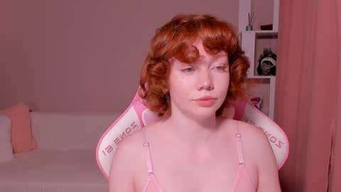 Snapshot of honeyautumn chatting on January 13, 11:49 pm honeyautumn online show from January 13, 11:49 pm