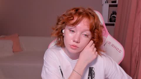 Snapshot of honeyautumn chatting on January 18, 11:44 pm honeyautumn online show from January 18, 11:44 pm