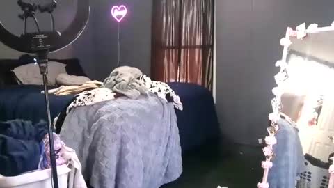 Snapshot of honeybabiii6969 chatting on February 20, 8:42 pm honeybabiii6969 online show from February 20, 8:42 pm