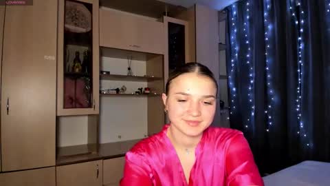 Snapshot of honeybunnyyy_ chatting on March 28, 8:52 pm HoneyBunny online show from March 28, 8:52 pm