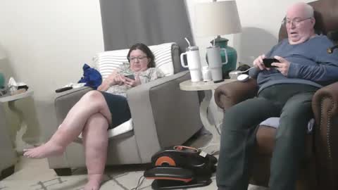 Honey online show from March 6, 10:15 pm