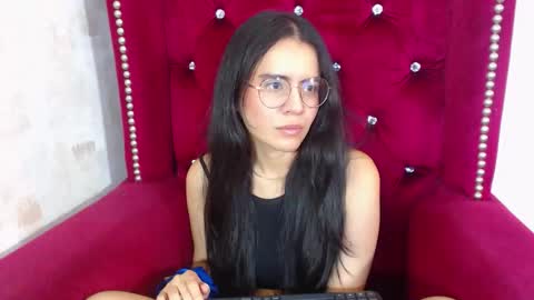 Emily online show from December 5, 3:41 pm