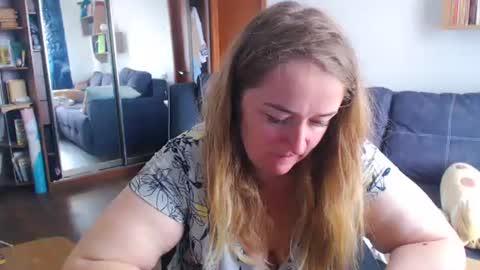 HoneydewMolly online show from May 31, 8:54 am