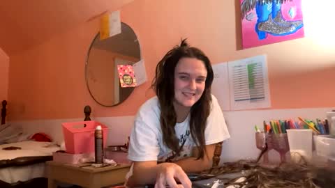 Snapshot of honeydrippinbunny chatting on November 8, 9:20 am HoneyDrippinBunny online show from November 8, 9:20 am