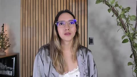 Snapshot of honeyhot69__ chatting on December 8, 10:41 am Sofia independent model online show from December 8, 10:41 am