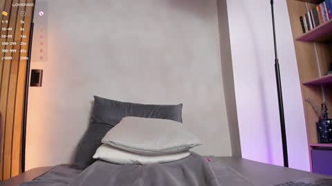 Snapshot of honeyhot69__ chatting on February 6, 2:26 pm Sofia independent model online show from February 6, 2:26 pm