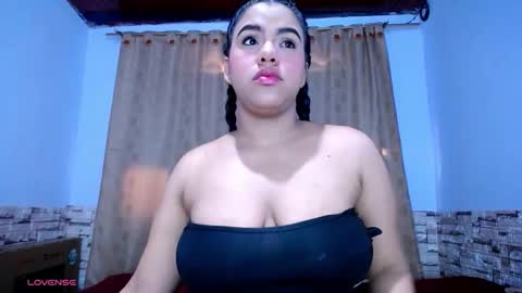 Victoria online show from November 12, 3:45 pm