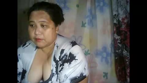 Snapshot of honeyvonz chatting on February 4, 9:09 pm Merry online show from February 4, 9:09 pm