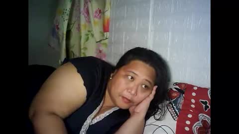 Snapshot of honeyvonz chatting on March 17, 8:34 pm Merry online show from March 17, 8:34 pm