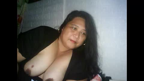 Snapshot of honeyvonz chatting on March 26, 6:24 pm Merry online show from March 26, 6:24 pm