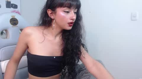 Snapshot of honney_babby chatting on March 31, 4:24 am PVT 12TK 10PM - 6AM online show from March 31, 4:24 am