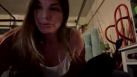 HoodHippy online show from March 17, 5:11 am