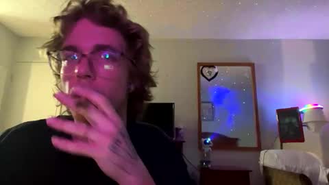 hoodrobbin447 online show from January 14, 7:25 am