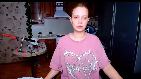 hope happyyy online show from November 10, 1:04 am