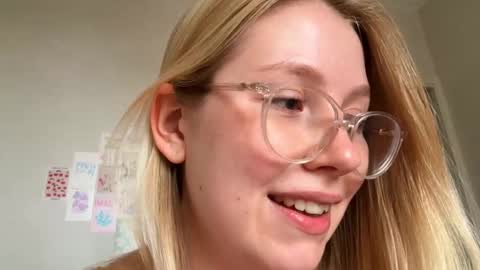 Snapshot of horney_audrey chatting on October 2, 2:29 am Audrey online show from October 2, 2:29 am