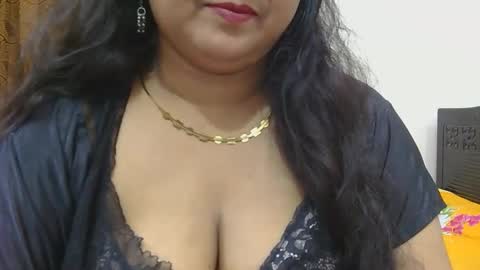 Snapshot of horneydesibabe chatting on October 18, 6:41 pm horneydesibabe online show from October 18, 6:41 pm