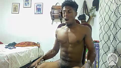 Snapshot of horneyguy2399 chatting on December 22, 5:23 am sugarbaby online show from December 22, 5:23 am