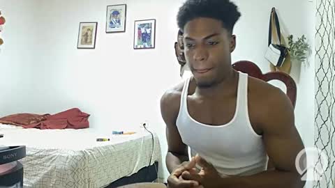 Snapshot of horneyguy2399 chatting on December 27, 3:20 am sugarbaby online show from December 27, 3:20 am